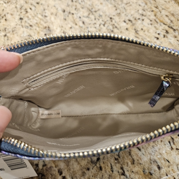 Brahmin Elope Melbourne Daisy Wristlet Clutch NWT - Picture 7 of 10